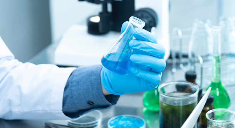 N,N-二甲基苯胺的颜色变化：时间与空气的影响